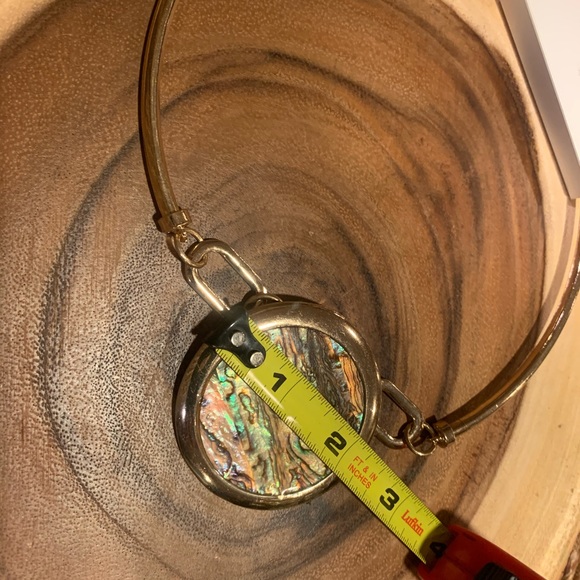 Apt.9 costume necklace w/ faux abalone pendent. - Picture 4 of 5